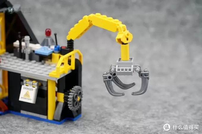 有品位的大魔王:LEGO 乐高 幻影忍者 加满都魔王的火山熔岩基地 70631评测 有品位的大魔王:LEGO 乐高 幻影忍者 加满都魔王的火山熔岩基地 70631评测