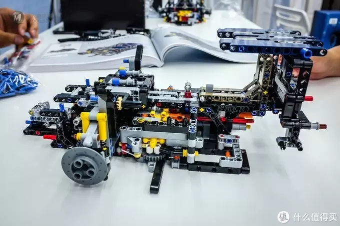 加入大妈多年,怒提布加迪一台!LEGO 乐高 42083 Technic Bugatti 布加迪 Chiron 模型开箱 加入大妈多年,怒提布加迪一台!LEGO 乐高 42083 Technic Bugatti 布加迪 Chiron 模型开箱