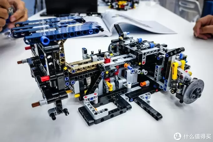 加入大妈多年,怒提布加迪一台!LEGO 乐高 42083 Technic Bugatti 布加迪 Chiron 模型开箱 加入大妈多年,怒提布加迪一台!LEGO 乐高 42083 Technic Bugatti 布加迪 Chiron 模型开箱