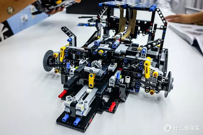 加入大妈多年,怒提布加迪一台!LEGO 乐高 42083 Technic Bugatti 布加迪 Chiron 模型开箱 加入大妈多年,怒提布加迪一台!LEGO 乐高 42083 Technic Bugatti 布加迪 Chiron 模型开箱