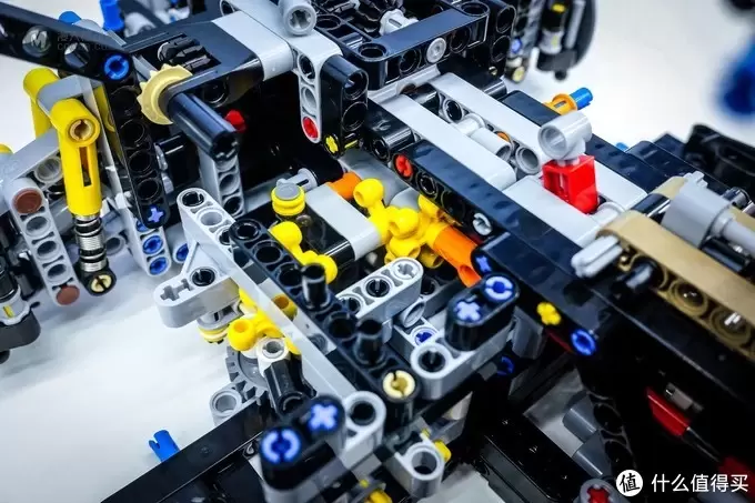 加入大妈多年,怒提布加迪一台!LEGO 乐高 42083 Technic Bugatti 布加迪 Chiron 模型开箱 加入大妈多年,怒提布加迪一台!LEGO 乐高 42083 Technic Bugatti 布加迪 Chiron 模型开箱