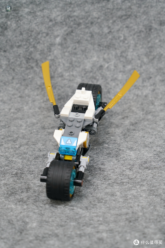 忍者版Tron: Legacy?LEGO 乐高 幻影忍者 Ninjago 巨轮摩托车追击战 70639 忍者版Tron: Legacy?LEGO 乐高 幻影忍者 Ninjago 巨轮摩托车追击战 70639