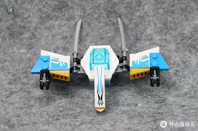 忍者版Tron: Legacy?LEGO 乐高 幻影忍者 Ninjago 巨轮摩托车追击战 70639 忍者版Tron: Legacy?LEGO 乐高 幻影忍者 Ninjago 巨轮摩托车追击战 70639