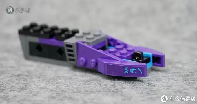 忍者版Tron: Legacy?LEGO 乐高 幻影忍者 Ninjago 巨轮摩托车追击战 70639 忍者版Tron: Legacy?LEGO 乐高 幻影忍者 Ninjago 巨轮摩托车追击战 70639