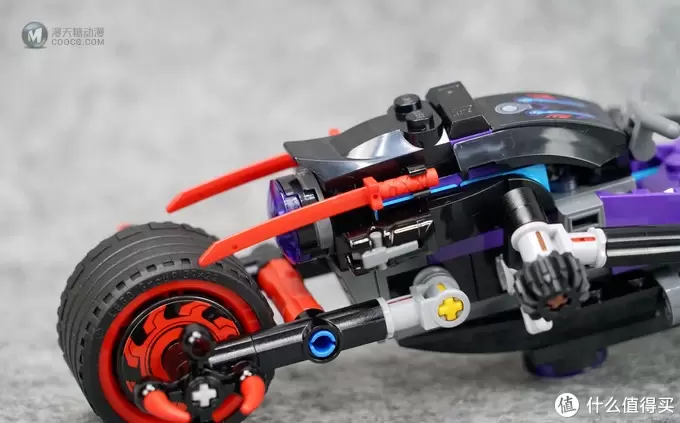 忍者版Tron: Legacy?LEGO 乐高 幻影忍者 Ninjago 巨轮摩托车追击战 70639 忍者版Tron: Legacy?LEGO 乐高 幻影忍者 Ninjago 巨轮摩托车追击战 70639