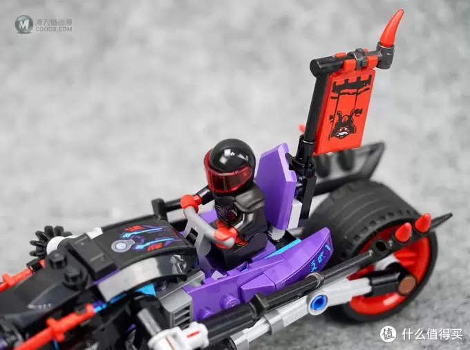 忍者版Tron: Legacy?LEGO 乐高 幻影忍者 Ninjago 巨轮摩托车追击战 70639 忍者版Tron: Legacy?LEGO 乐高 幻影忍者 Ninjago 巨轮摩托车追击战 70639
