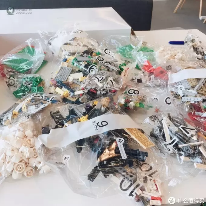 乐高 篇一:让我告诉你在乐高中国总部搭建新品10261过山车是种什么体验 乐高 篇一:让我告诉你在乐高中国总部搭建新品10261过山车是种什么体验