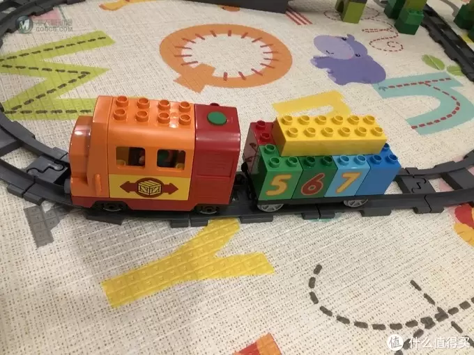“火车控”宝宝的必备玩物—Lego 乐高 10508 豪华火车套装 “火车控”宝宝的必备玩物—Lego 乐高 10508 豪华火车套装