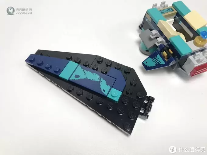 空间原石到来:LEGO 乐高 76101 先驱者号运输船攻袭 空间原石到来:LEGO 乐高 76101 先驱者号运输船攻袭