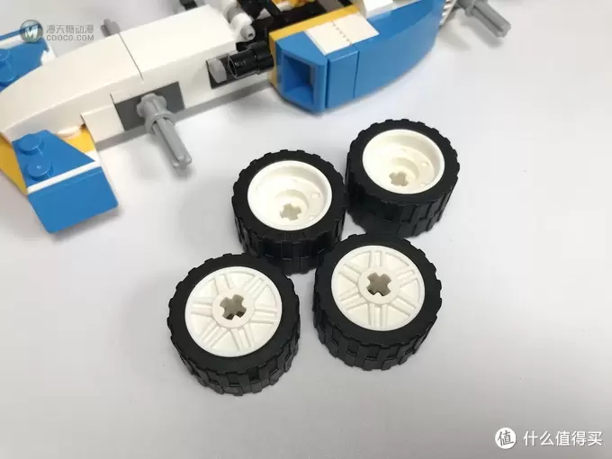 LEGO 乐高 创意百变组 31072 雷霆赛车开箱 LEGO 乐高 创意百变组 31072 雷霆赛车开箱