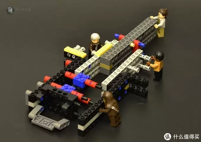 LEGO 乐高 75192 千年隼晒单附带支架展示 LEGO 乐高 75192 千年隼晒单附带支架展示