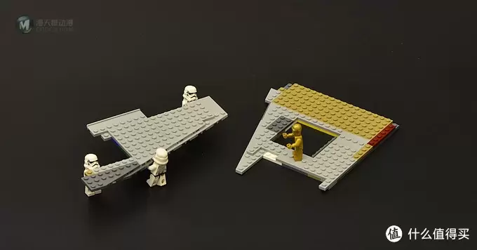 LEGO 乐高 75192 千年隼晒单附带支架展示 LEGO 乐高 75192 千年隼晒单附带支架展示