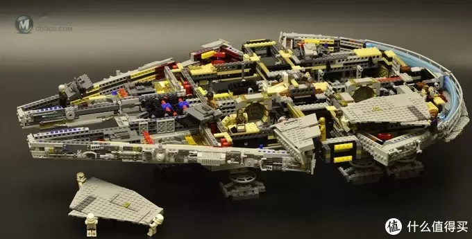 LEGO 乐高 75192 千年隼晒单附带支架展示 LEGO 乐高 75192 千年隼晒单附带支架展示