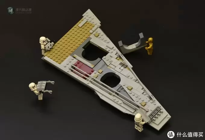 LEGO 乐高 75192 千年隼晒单附带支架展示 LEGO 乐高 75192 千年隼晒单附带支架展示
