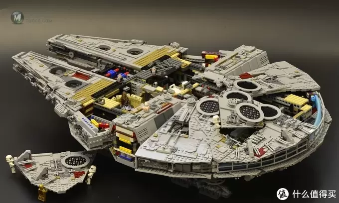 LEGO 乐高 75192 千年隼晒单附带支架展示 LEGO 乐高 75192 千年隼晒单附带支架展示