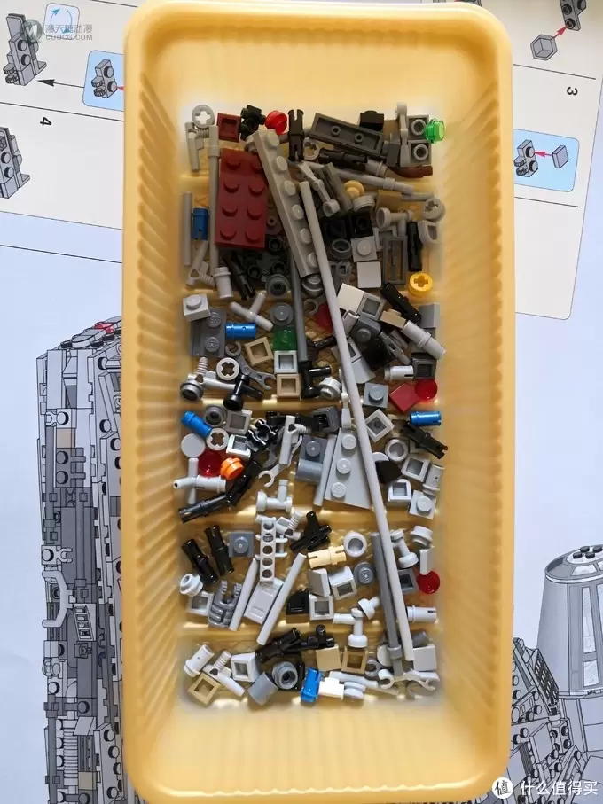 LEGO 乐高 75192 千年隼晒单附带支架展示 LEGO 乐高 75192 千年隼晒单附带支架展示