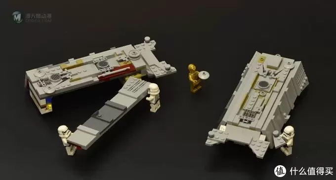 LEGO 乐高 75192 千年隼晒单附带支架展示 LEGO 乐高 75192 千年隼晒单附带支架展示