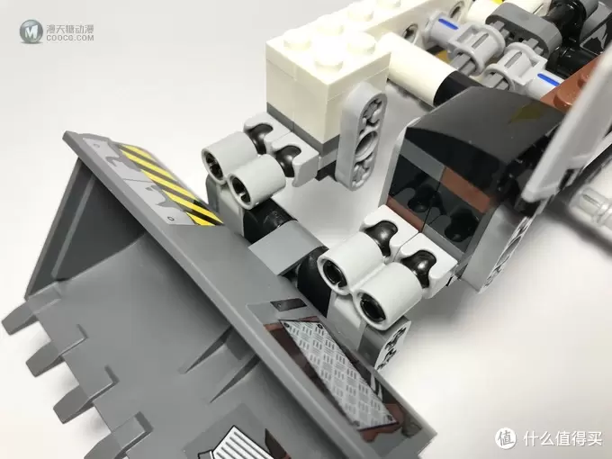 LEGO 乐高 蝙蝠侠大电影 70915 双面人破坏 LEGO 乐高 蝙蝠侠大电影 70915 双面人破坏