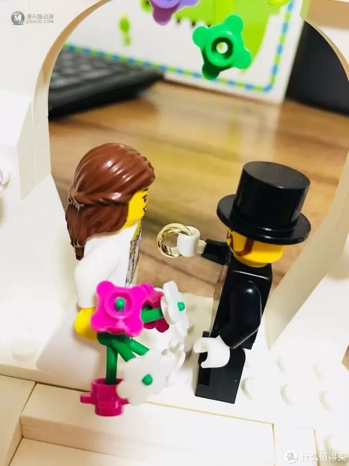 你见过一个新娘和两个新郎的婚礼吗?LEGO 乐高 40165 开箱 你见过一个新娘和两个新郎的婚礼吗?LEGO 乐高 40165 开箱