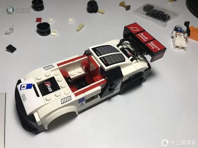 LEGO 乐高 拼拼乐 75873 超级赛车系列 奥迪R8 LMS LEGO 乐高 拼拼乐 75873 超级赛车系列 奥迪R8 LMS