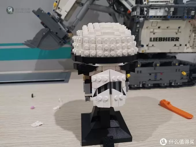 老杨的玩具仓库 篇五十一:LEGO 星战头盔系列40周年 75276 冲锋兵头盔 评测 老杨的玩具仓库 篇五十一:LEGO 星战头盔系列40周年 75276 冲锋兵头盔 评测