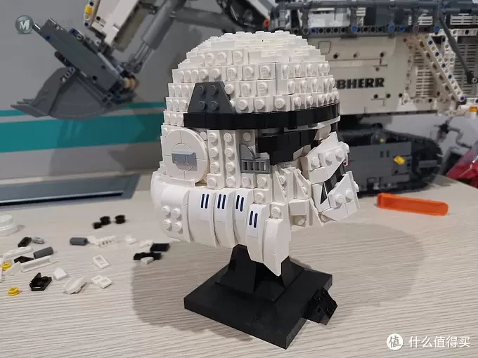 老杨的玩具仓库 篇五十一:LEGO 星战头盔系列40周年 75276 冲锋兵头盔 评测 老杨的玩具仓库 篇五十一:LEGO 星战头盔系列40周年 75276 冲锋兵头盔 评测