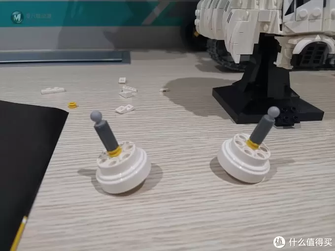 老杨的玩具仓库 篇五十一:LEGO 星战头盔系列40周年 75276 冲锋兵头盔 评测 老杨的玩具仓库 篇五十一:LEGO 星战头盔系列40周年 75276 冲锋兵头盔 评测