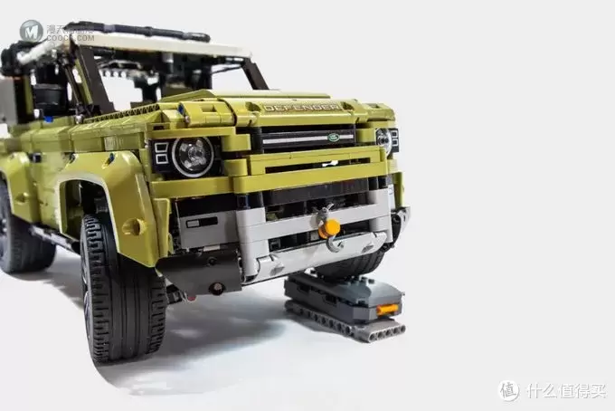 奔向未来的卫士:乐高科技系列42110 路虎卫士 奔向未来的卫士:乐高科技系列42110 路虎卫士