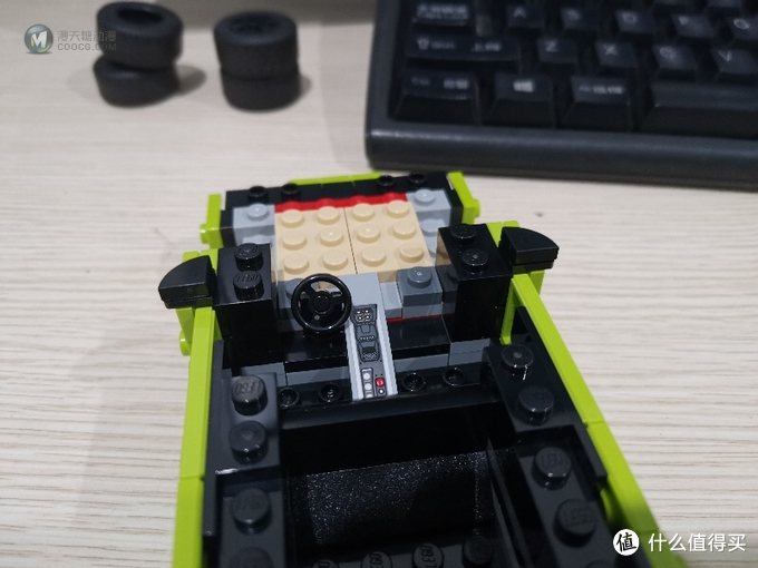 老杨的玩具仓库 篇二十四:LEGO 76899 兰博基尼 Huracán 和 Urus 老杨的玩具仓库 篇二十四:LEGO 76899 兰博基尼 Huracán 和 Urus