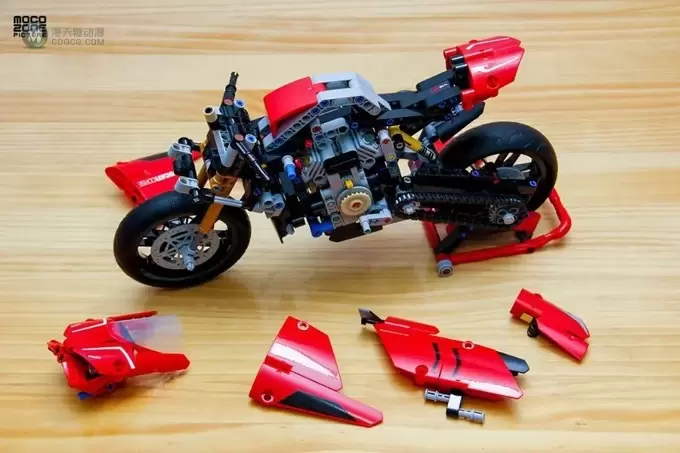 乐高科技系列新品42107杜卡迪Panigale V4 R测评 乐高科技系列新品42107杜卡迪Panigale V4 R测评