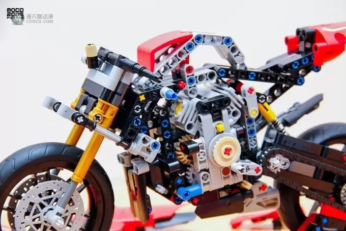 乐高科技系列新品42107杜卡迪Panigale V4 R测评 乐高科技系列新品42107杜卡迪Panigale V4 R测评