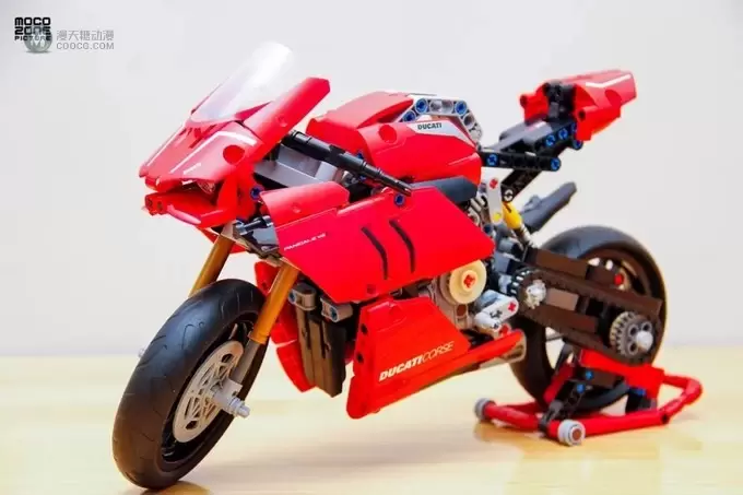 乐高科技系列新品42107杜卡迪Panigale V4 R测评 乐高科技系列新品42107杜卡迪Panigale V4 R测评