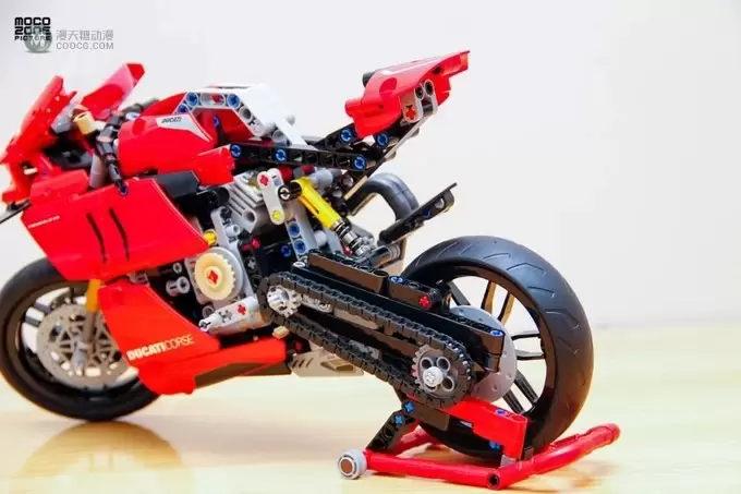 乐高科技系列新品42107杜卡迪Panigale V4 R测评 乐高科技系列新品42107杜卡迪Panigale V4 R测评
