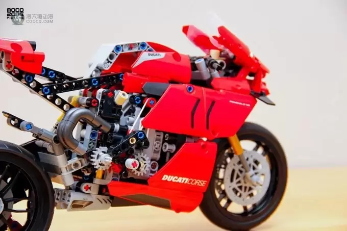 乐高科技系列新品42107杜卡迪Panigale V4 R测评 乐高科技系列新品42107杜卡迪Panigale V4 R测评