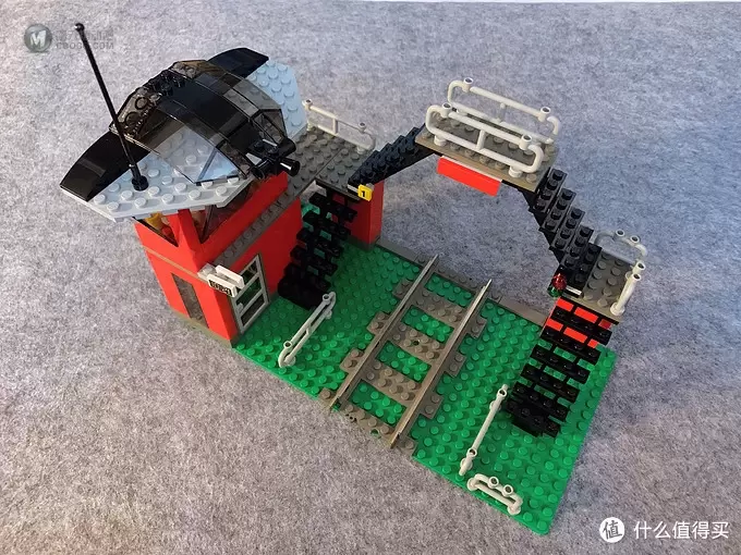 LEGO 10128 火车平交道口 LEGO 10128 火车平交道口