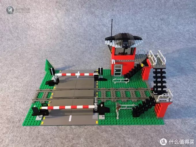 LEGO 10128 火车平交道口 LEGO 10128 火车平交道口