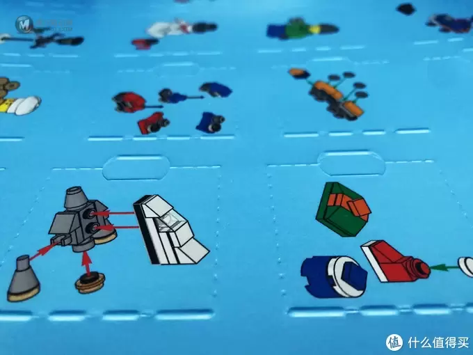 老大的乐高 篇三: LEGO 60201 圣诞倒数日历开箱晒单 老大的乐高 篇三: LEGO 60201 圣诞倒数日历开箱晒单