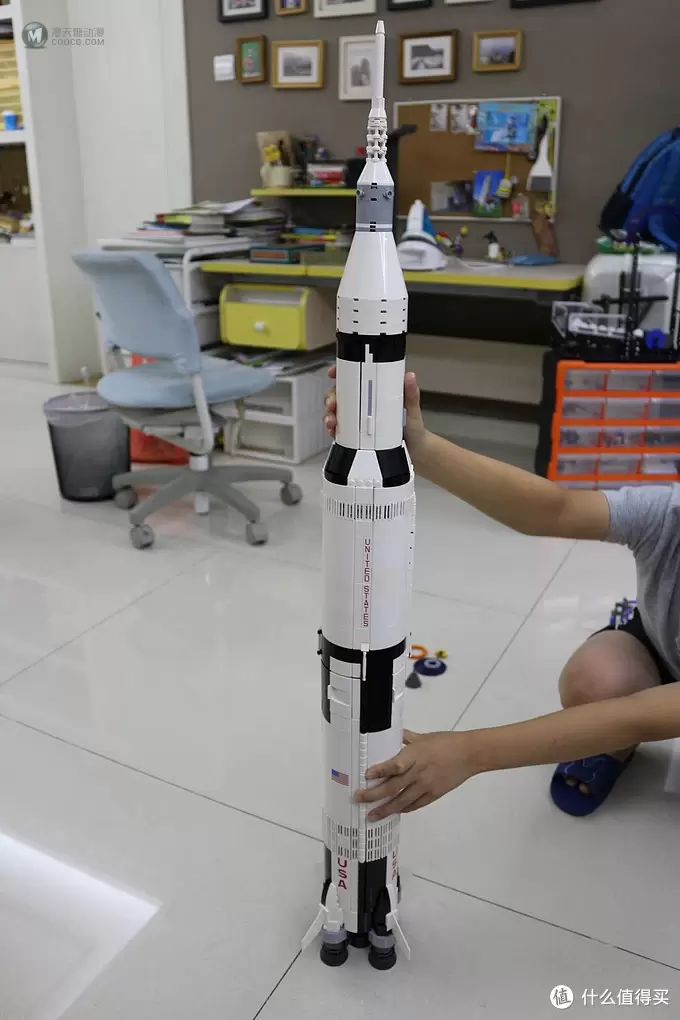 不惑大叔的legogo 篇十二:带我去月球,重力轻浮你我—LEGO 乐高 21309 土星五号火箭 不惑大叔的legogo 篇十二:带我去月球,重力轻浮你我—LEGO 乐高 21309 土星五号火箭