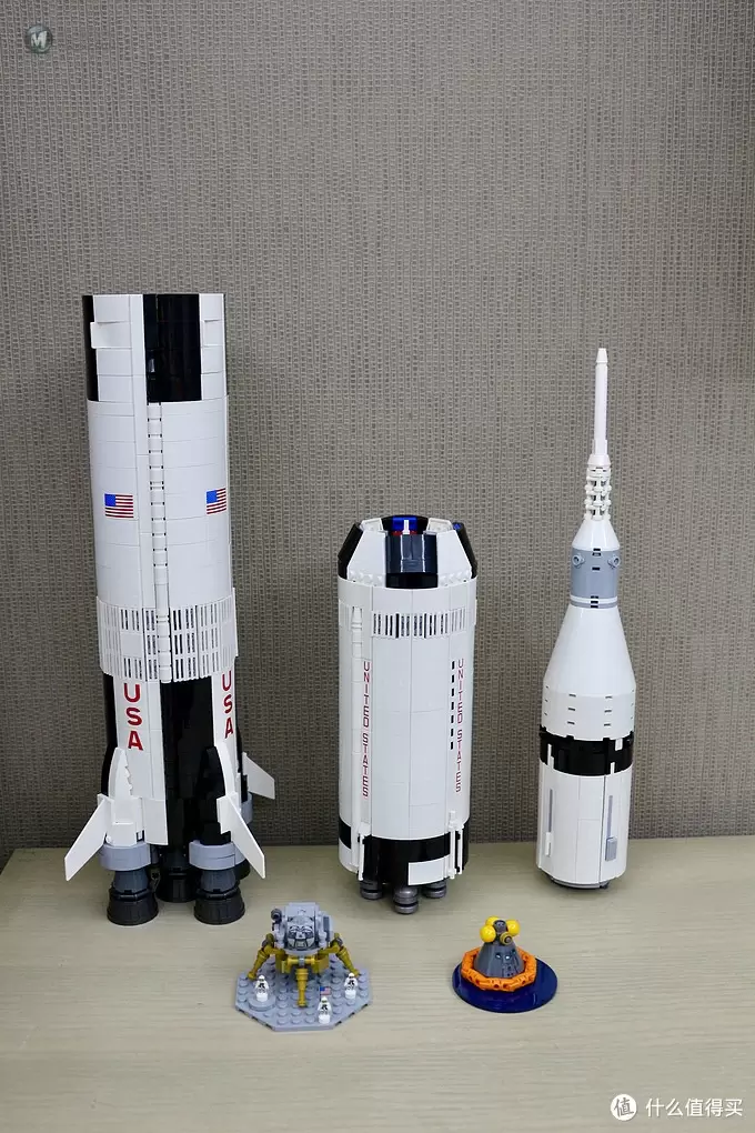 不惑大叔的legogo 篇十二:带我去月球,重力轻浮你我—LEGO 乐高 21309 土星五号火箭 不惑大叔的legogo 篇十二:带我去月球,重力轻浮你我—LEGO 乐高 21309 土星五号火箭