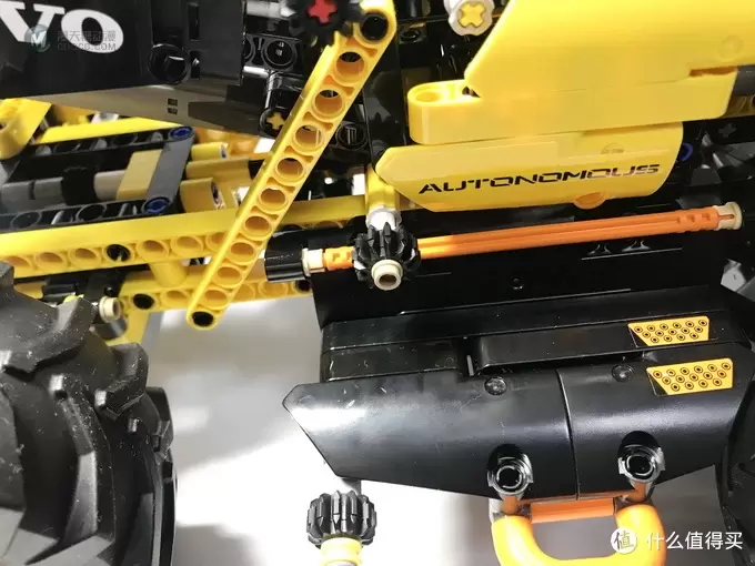 LEGO 乐高 拼拼乐 篇176:未来与现代的结合:42081 沃尔沃 ZEUX 概念式装载机 LEGO 乐高 拼拼乐 篇176:未来与现代的结合:42081 沃尔沃 ZEUX 概念式装载机