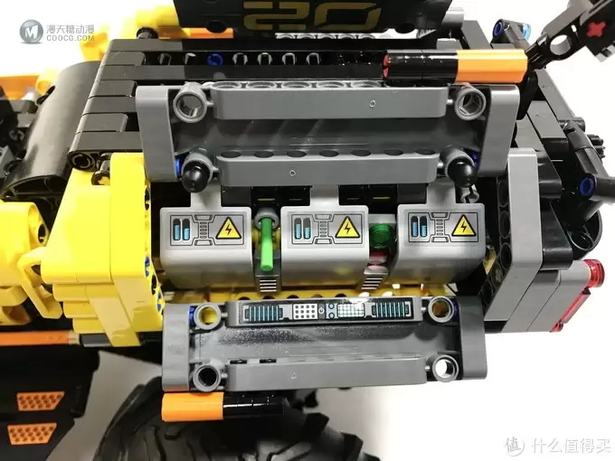 LEGO 乐高 拼拼乐 篇176:未来与现代的结合:42081 沃尔沃 ZEUX 概念式装载机 LEGO 乐高 拼拼乐 篇176:未来与现代的结合:42081 沃尔沃 ZEUX 概念式装载机