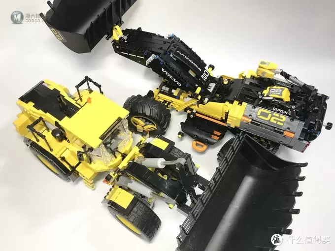 LEGO 乐高 拼拼乐 篇176:未来与现代的结合:42081 沃尔沃 ZEUX 概念式装载机 LEGO 乐高 拼拼乐 篇176:未来与现代的结合:42081 沃尔沃 ZEUX 概念式装载机