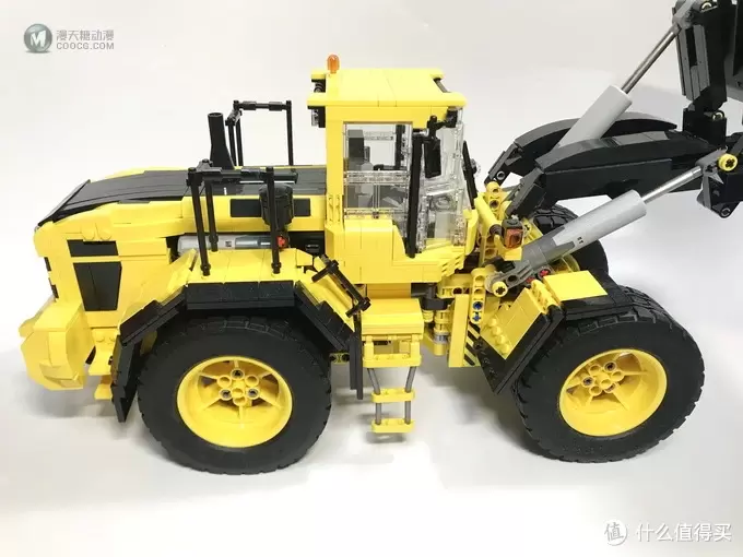 LEGO 乐高 拼拼乐 篇176:未来与现代的结合:42081 沃尔沃 ZEUX 概念式装载机 LEGO 乐高 拼拼乐 篇176:未来与现代的结合:42081 沃尔沃 ZEUX 概念式装载机