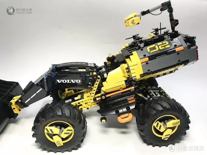 LEGO 乐高 拼拼乐 篇176:未来与现代的结合:42081 沃尔沃 ZEUX 概念式装载机 LEGO 乐高 拼拼乐 篇176:未来与现代的结合:42081 沃尔沃 ZEUX 概念式装载机