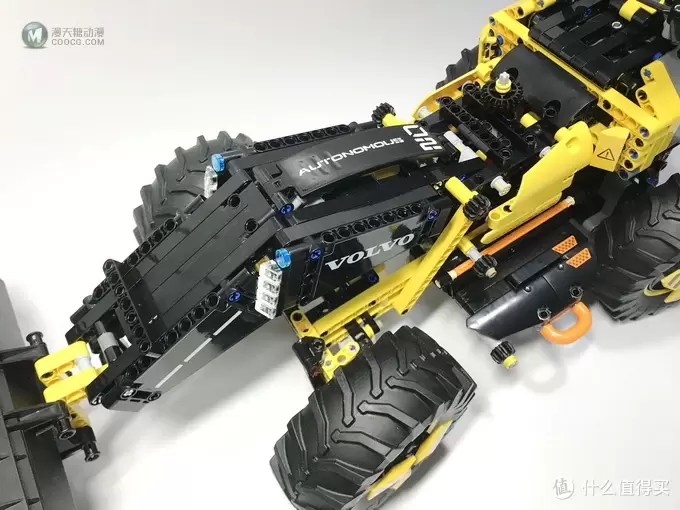 LEGO 乐高 拼拼乐 篇176:未来与现代的结合:42081 沃尔沃 ZEUX 概念式装载机 LEGO 乐高 拼拼乐 篇176:未来与现代的结合:42081 沃尔沃 ZEUX 概念式装载机