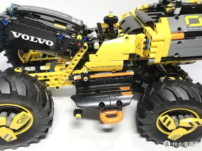 LEGO 乐高 拼拼乐 篇176:未来与现代的结合:42081 沃尔沃 ZEUX 概念式装载机 LEGO 乐高 拼拼乐 篇176:未来与现代的结合:42081 沃尔沃 ZEUX 概念式装载机