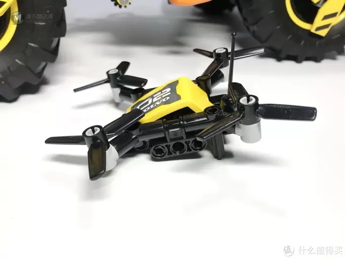 LEGO 乐高 拼拼乐 篇176:未来与现代的结合:42081 沃尔沃 ZEUX 概念式装载机 LEGO 乐高 拼拼乐 篇176:未来与现代的结合:42081 沃尔沃 ZEUX 概念式装载机