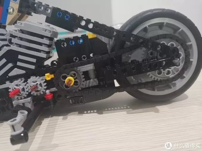 老杨的玩具仓库 篇四十六:LEGO 创意组系列 10269 哈雷肥仔摩托车 评测 老杨的玩具仓库 篇四十六:LEGO 创意组系列 10269 哈雷肥仔摩托车 评测