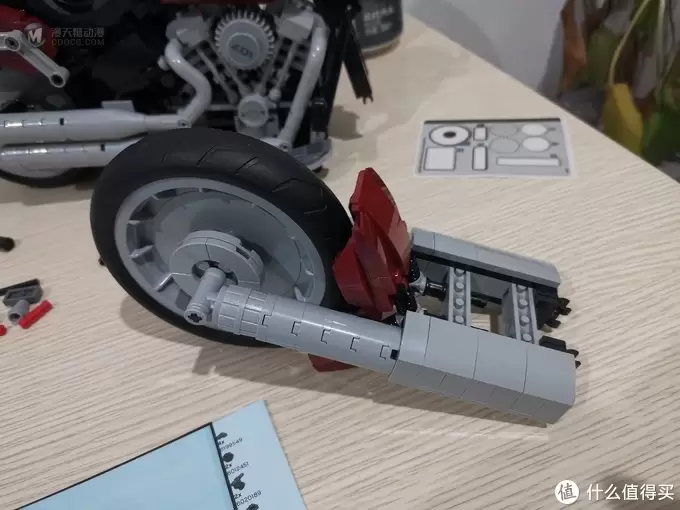 老杨的玩具仓库 篇四十六:LEGO 创意组系列 10269 哈雷肥仔摩托车 评测 老杨的玩具仓库 篇四十六:LEGO 创意组系列 10269 哈雷肥仔摩托车 评测