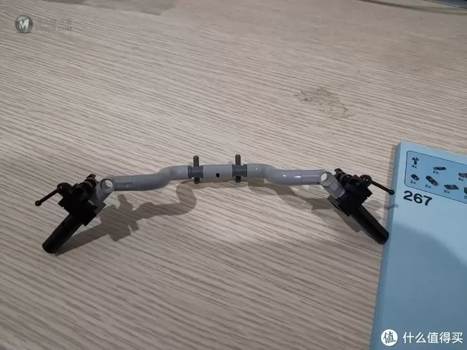 老杨的玩具仓库 篇四十六:LEGO 创意组系列 10269 哈雷肥仔摩托车 评测 老杨的玩具仓库 篇四十六:LEGO 创意组系列 10269 哈雷肥仔摩托车 评测